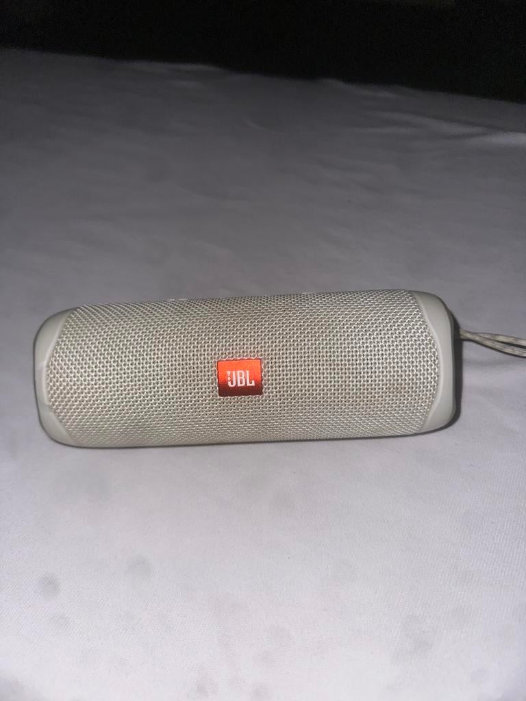 Jbl flip 5 wit, JBL, Overige typen, Ophalen of Verzenden, Zo goed als nieuw