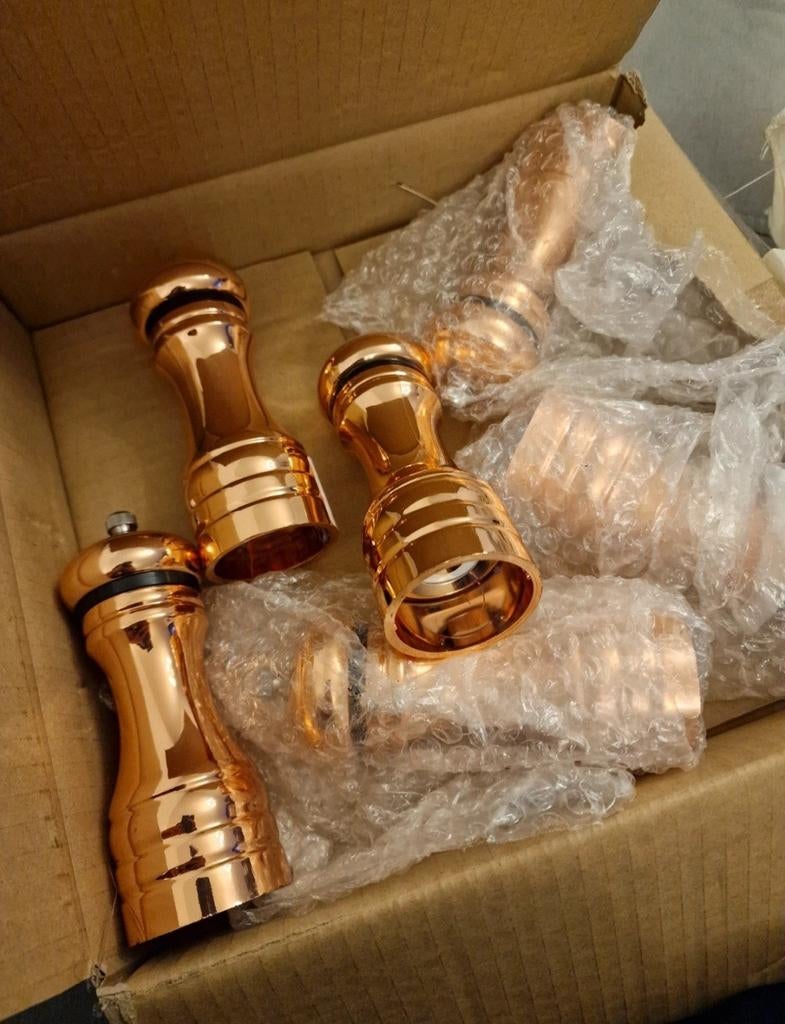 Zout en zwarte peper molen, Ophalen, Nieuw