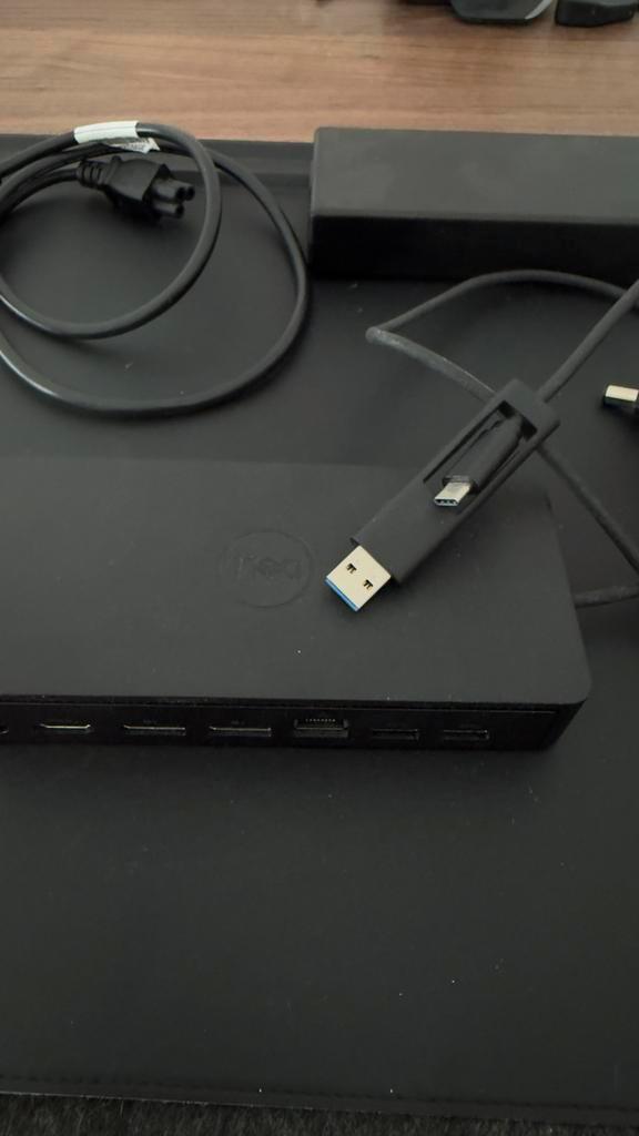 Dell D6000S Docking Station, Computers en Software, Dockingstations, Zo goed als nieuw, Docking station, Harde schijf, Laptop