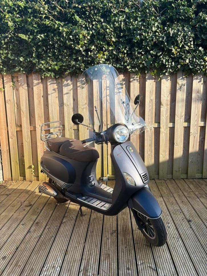 GTS Toscana Exclusive, Fietsen en Brommers, Snorfietsen en Snorscooters, Gebruikt, Overige merken, Benzine, Ophalen