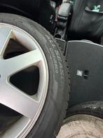 Twee Volvo S40/V50 velgen met Pirelli All Season SF3, Ophalen, Gebruikt, Banden en Velgen, 17 inch