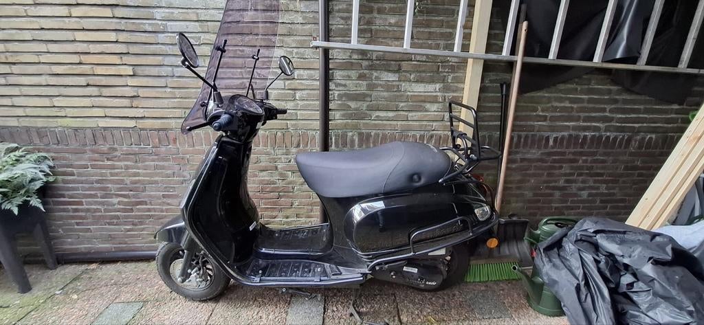 La Souris Sourini S scooter, Fietsen en Brommers, Snorfietsen en Snorscooters, Zo goed als nieuw, Benzine, Ophalen, Overige merken