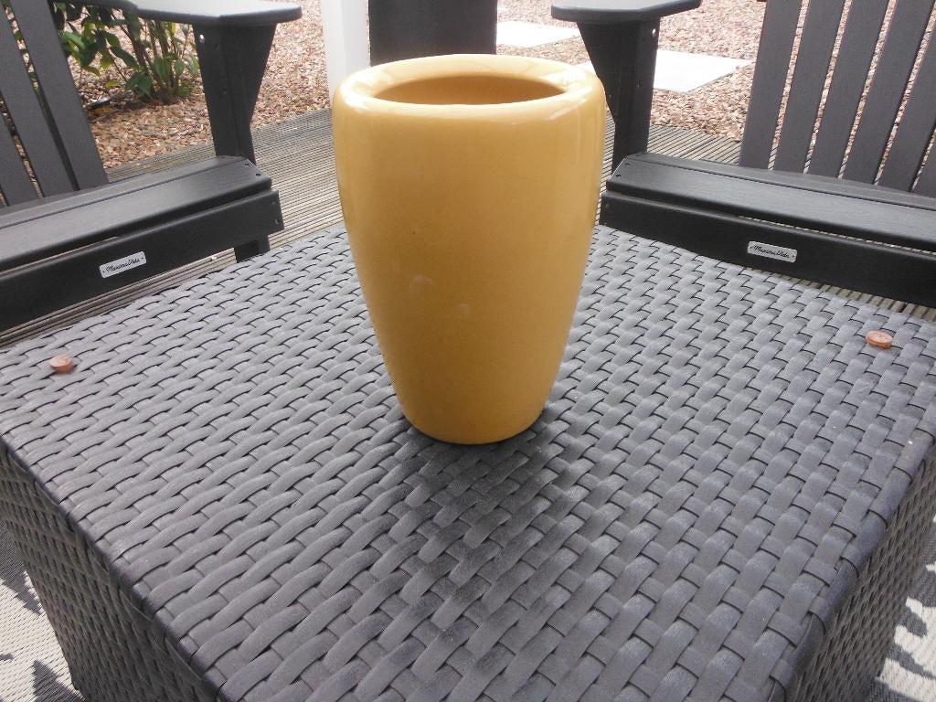 mooie gele vaas / bloempot, Huis en Inrichting, Geel, Aardewerk of Porselein, Ophalen of Verzenden, Zo goed als nieuw