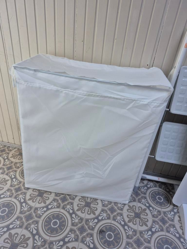 Gratis IKEA wasmand met deksel - Wit, Ophalen, Gebruikt, Overige materialen, Met deksel