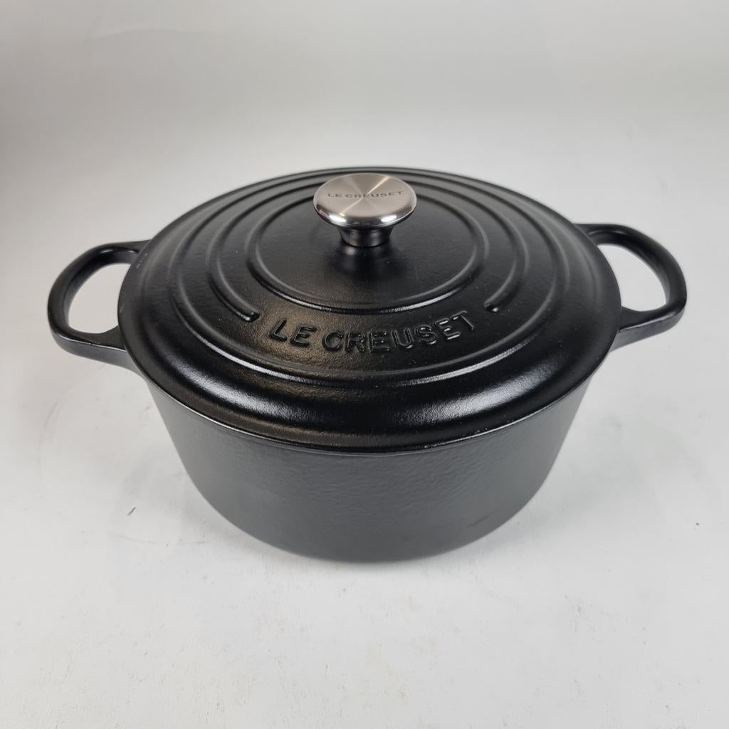 Le Creuset Signature Braadpan zwart 24 cm 4,2L, Ophalen, Gietijzer, Nieuw, Keramische plaat