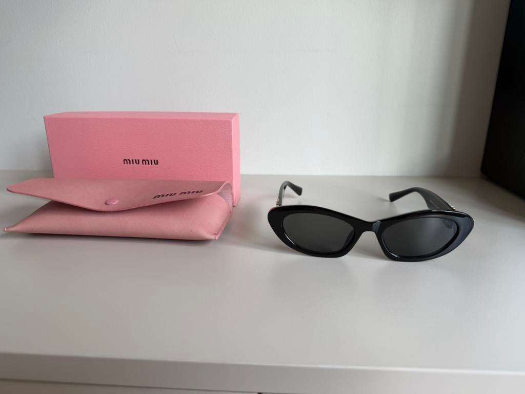 Miu Miu 09YS zonnebril met doos en toebehoren, Sieraden, Tassen en Uiterlijk, Zonnebrillen en Brillen | Dames, Ophalen of Verzenden