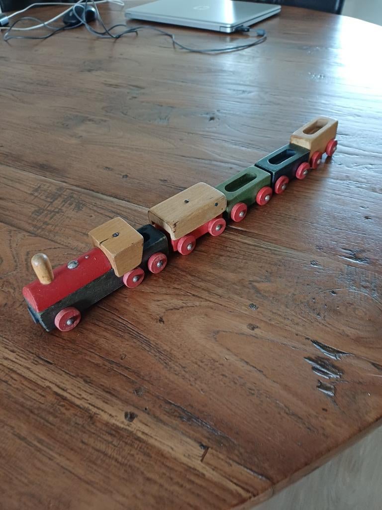 Houten trein met wagons, Ophalen of Verzenden, Gebruikt