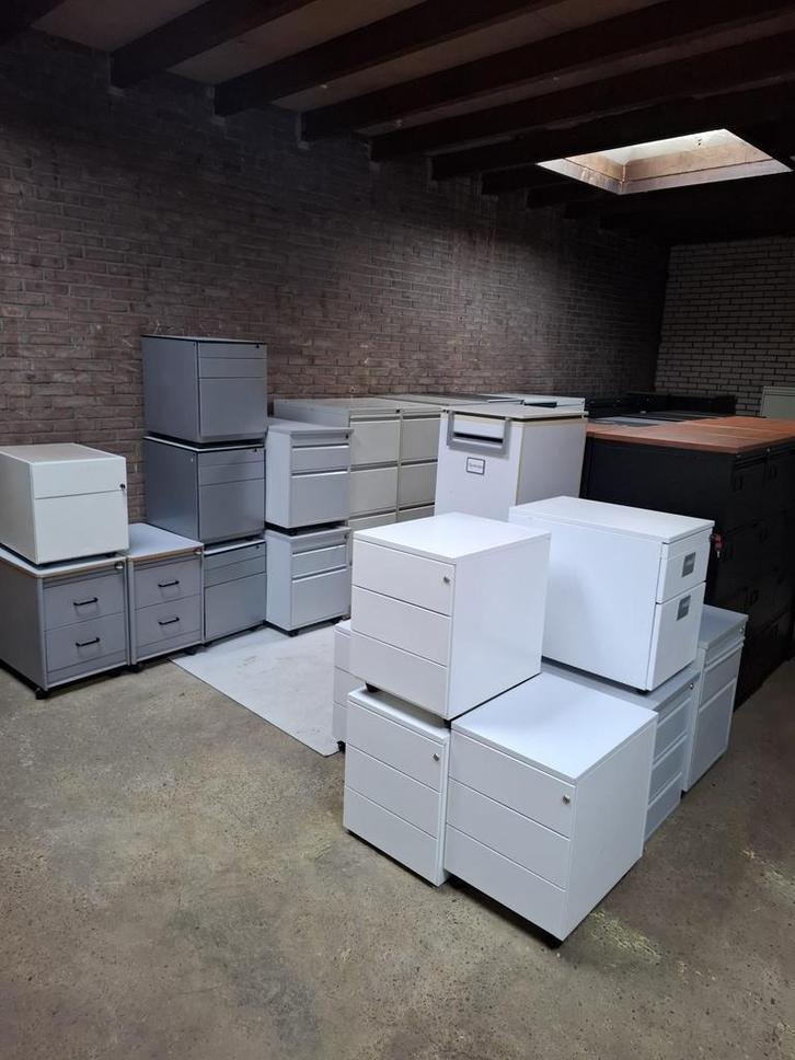 Meerdere metalen ladeblokken met 2 of 3 lades, Huis en Inrichting, Kasten | Roldeurkasten en Archiefkasten, Gebruikt, Minder dan 100 cm