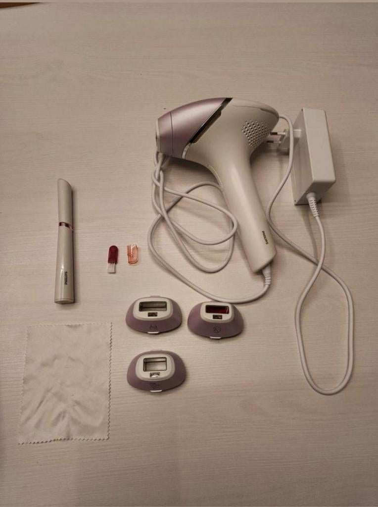 Philips Lumea BRI947, inclusief 4 opzetstukken (IPL-8000), Witgoed en Apparatuur, Persoonlijke-verzorgingsapparatuur, Ophalen of Verzenden