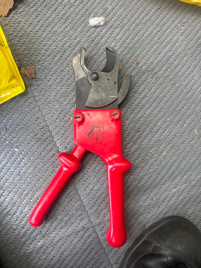 Kabelschaar kniptang, Ophalen of Verzenden, Zo goed als nieuw