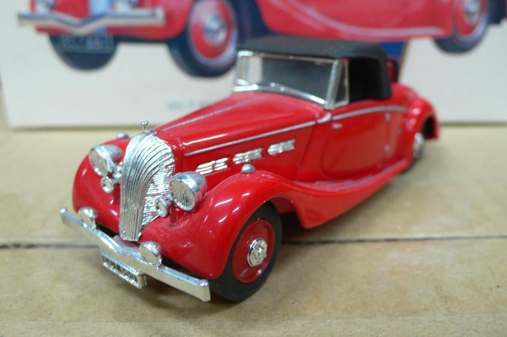 triumph dolomite 1939- dinky collection - 1/43-AANBIEDING!!!, Hobby en Vrije tijd, Modelauto's | 1:43, Verzenden, Nieuw, Auto