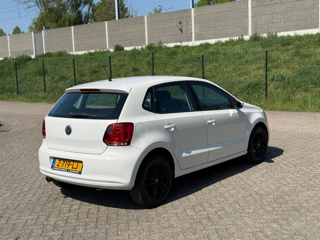 Volkswagen Polo 1.4-16V Highline CARPLAY I 86PK I NWE APK I, Auto's, Volkswagen, Voorwielaandrijving, 86 pk, Wit, Bedrijf