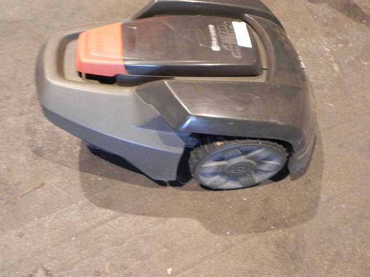 Robot maaier Husqvarna, Tuin en Terras, Robotmaaiers, Gebruikt, Meer dan 25 cm, Ophalen