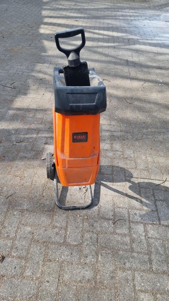 Kibani Hakselaar, Ophalen