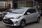 Toyota Yaris 1.3 VVT-i Aspiration A.Camera PDC Navi Cruise, Gebruikt, 4 cilinders, 1329 cc, Bedrijf