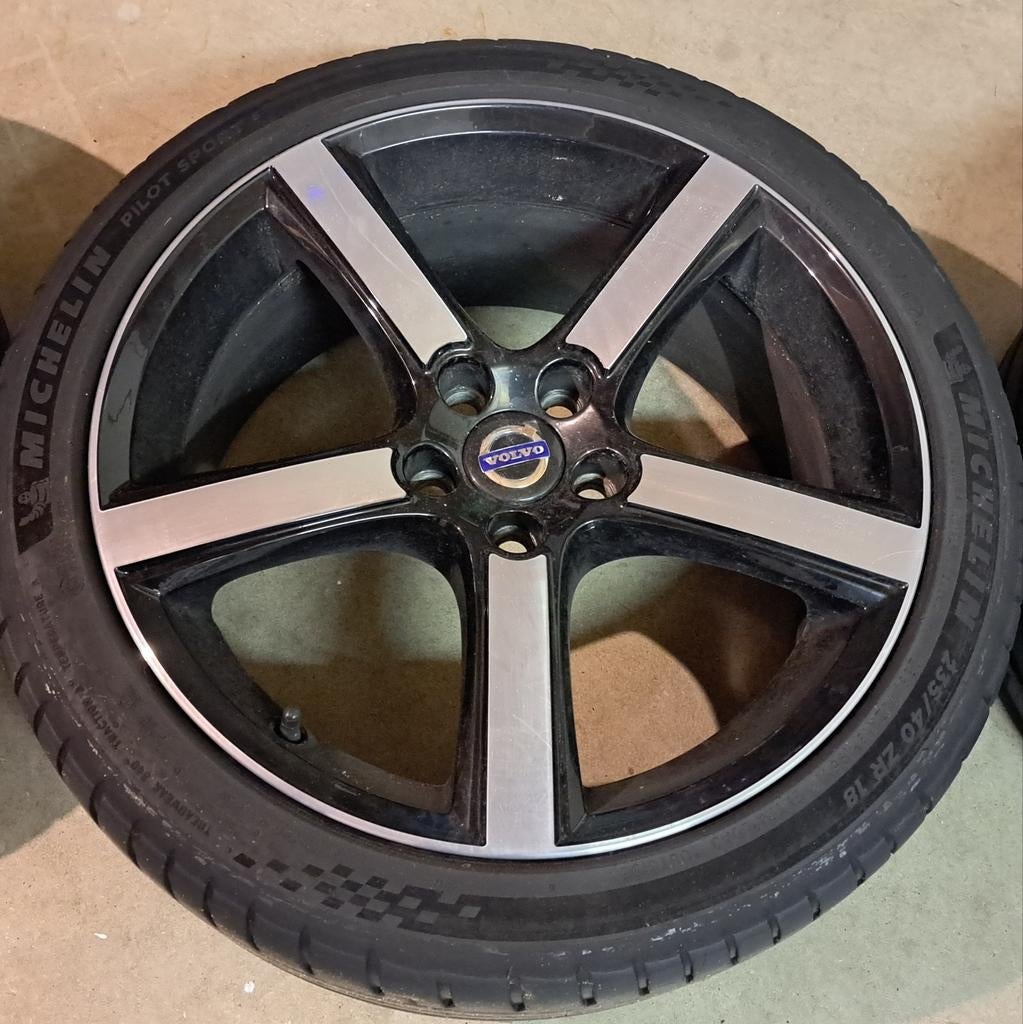 Volvo Midir C 18", Ophalen of Verzenden, 18 inch, Zomerbanden, Velg(en)