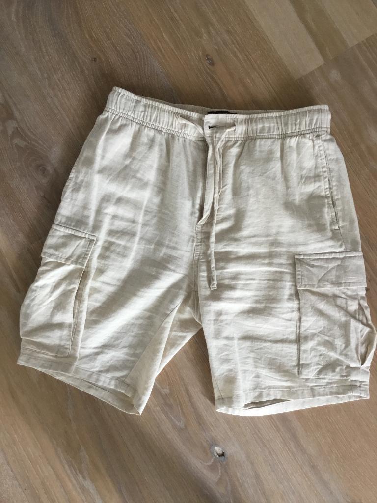 Beige linnen Bermuda, Hallinger, Beige, Ophalen of Verzenden, Zo goed als nieuw