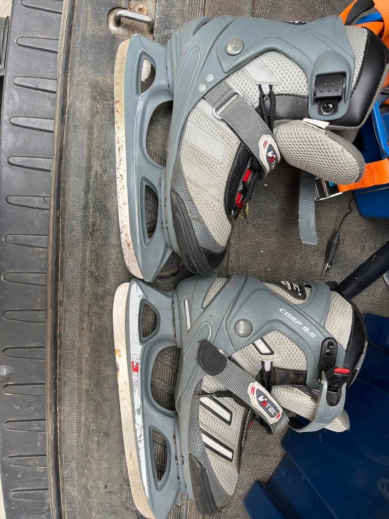 V3TEC Comp 9.5 ijshockeyschaatsen - Maat 38, Sport en Fitness, Ophalen of Verzenden, Gebruikt, IJshockeyschaatsen, Overige merken
