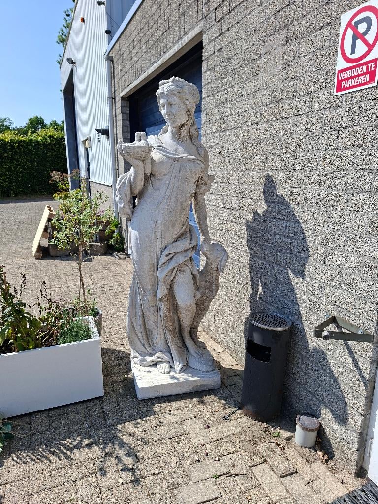 mega groot grieks tuinbeeld griekse godin der liefde, Tuin en Terras, Ophalen of Verzenden, Gebruikt, Steen