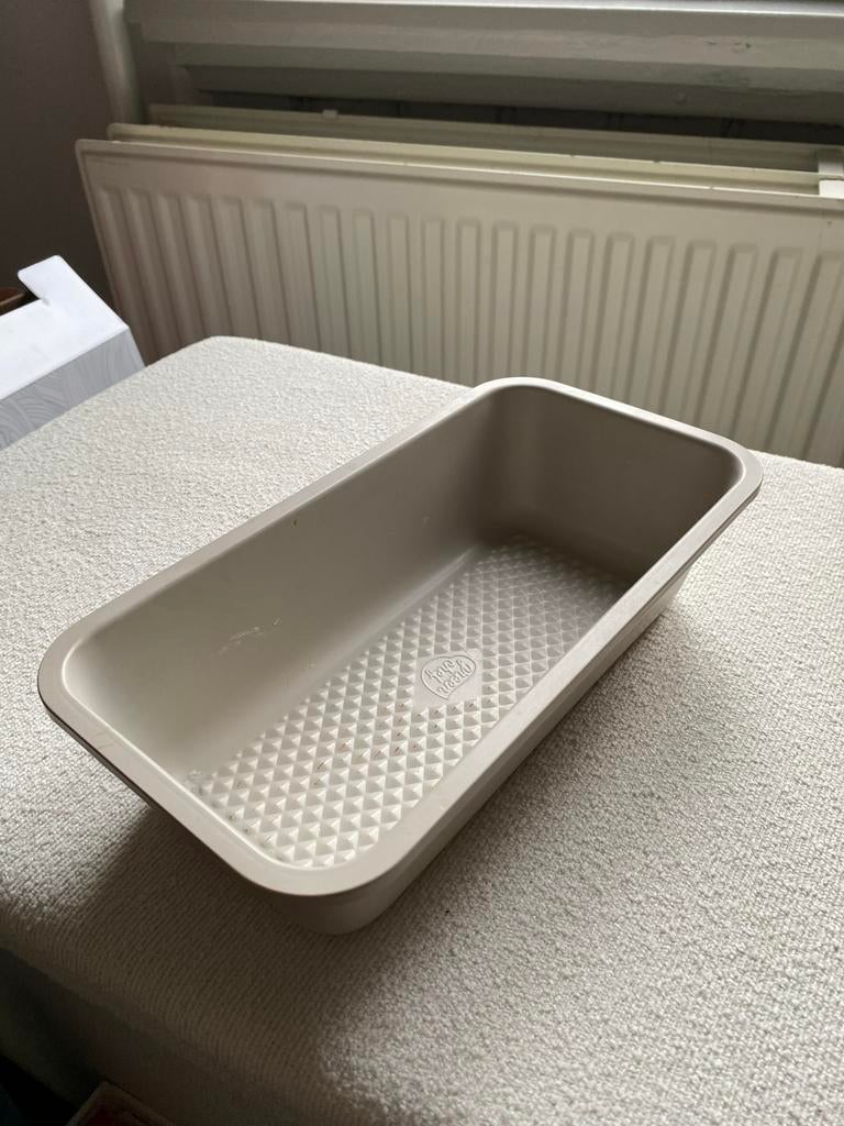 Bakvorm 24x13 cm - Ideaal voor cake en brood, Metaal, Overige merken, Ophalen, Beige