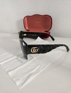 Stijlvolle Gucci zonnebril - Zwart met gouden details, Sieraden, Tassen en Uiterlijk, Zonnebrillen en Brillen | Dames, Overige merken