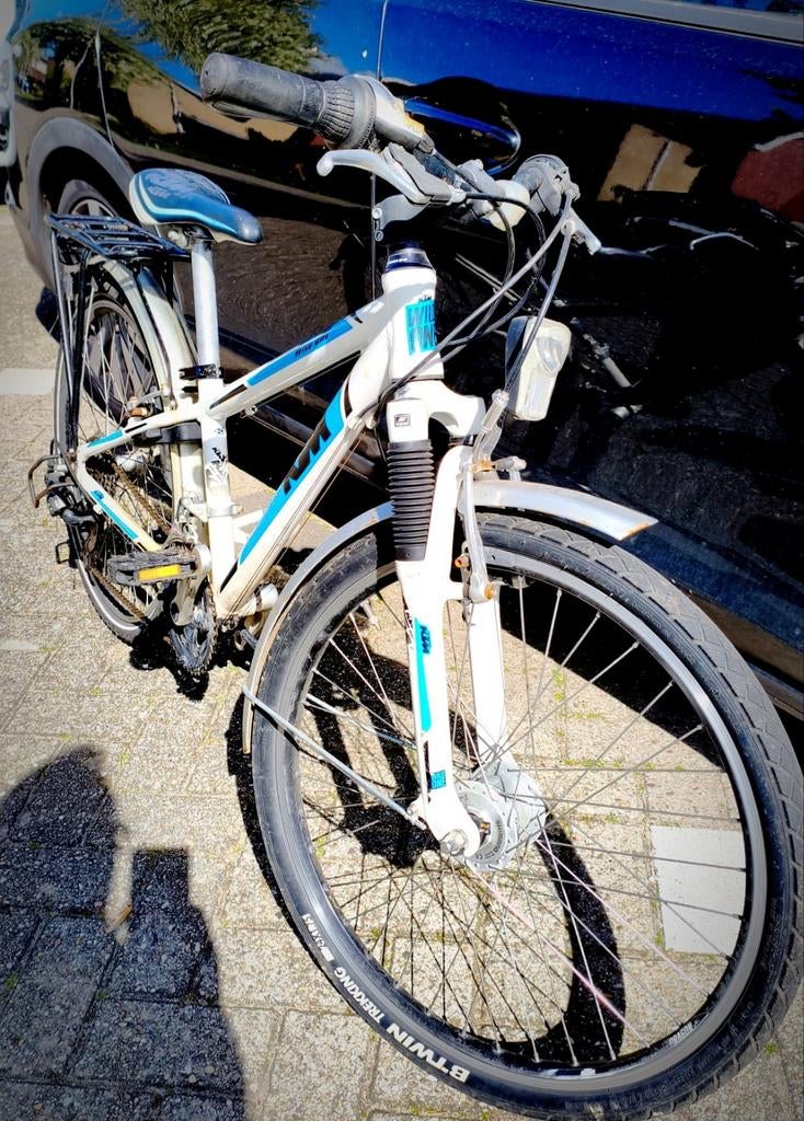 Witte jongensfiets 24 inch met versnellingen, Ophalen of Verzenden, Gebruikt, 24 inch, Versnellingen