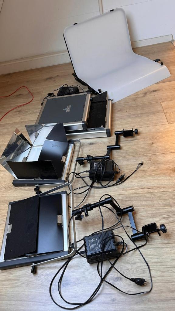 Medalight fotografie studio lichtbak tafelkit met 4 lampen, Ophalen, Zo goed als nieuw, Complete fotostudio