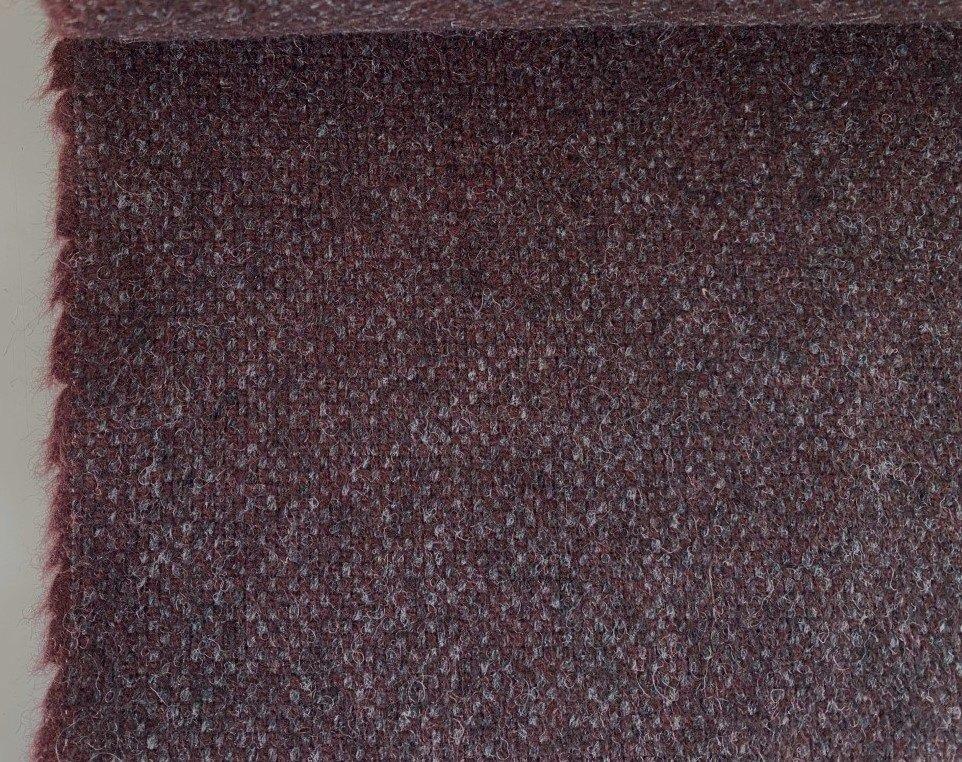 Gudbranddalens Amdal 675; aubergine+grijs; 38 mtr meubelstof, Wol, 120 cm of meer, Paars, Ophalen of Verzenden