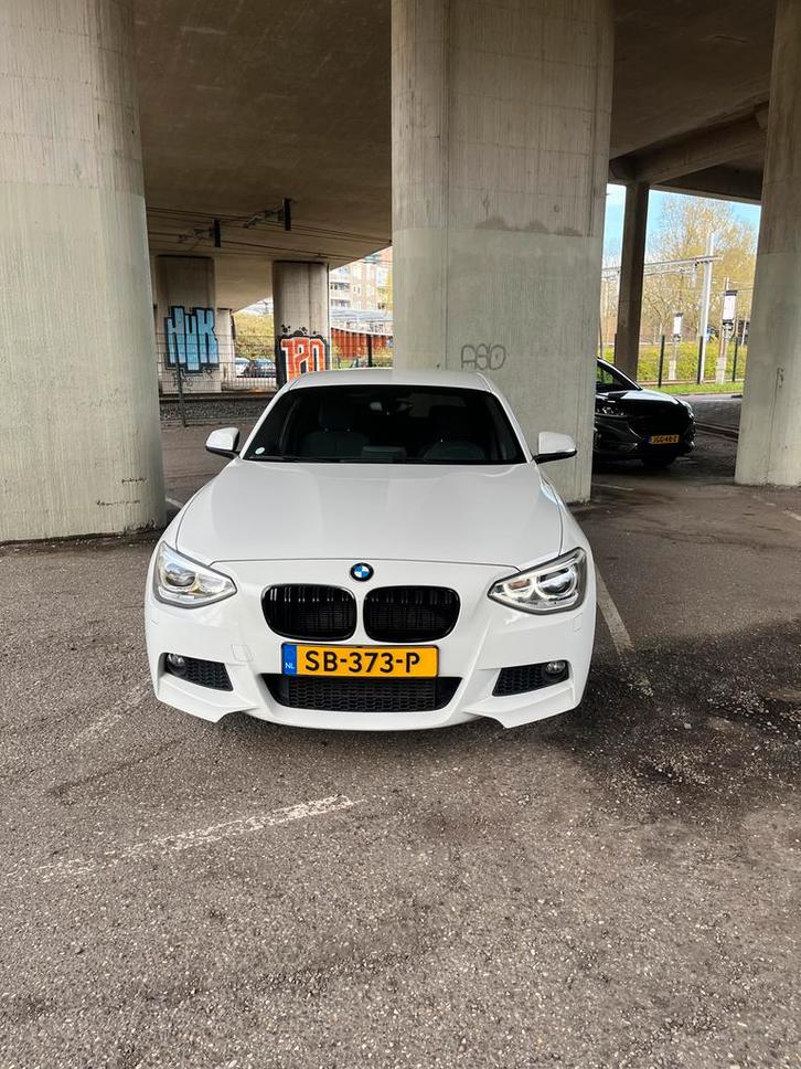 BMW 1-Serie 116i 136PK 5D 2014 Wit M Spot edition, Auto's, BMW, Particulier, 1-Serie, ABS, Airbags, Airconditioning, Alarm, Bluetooth