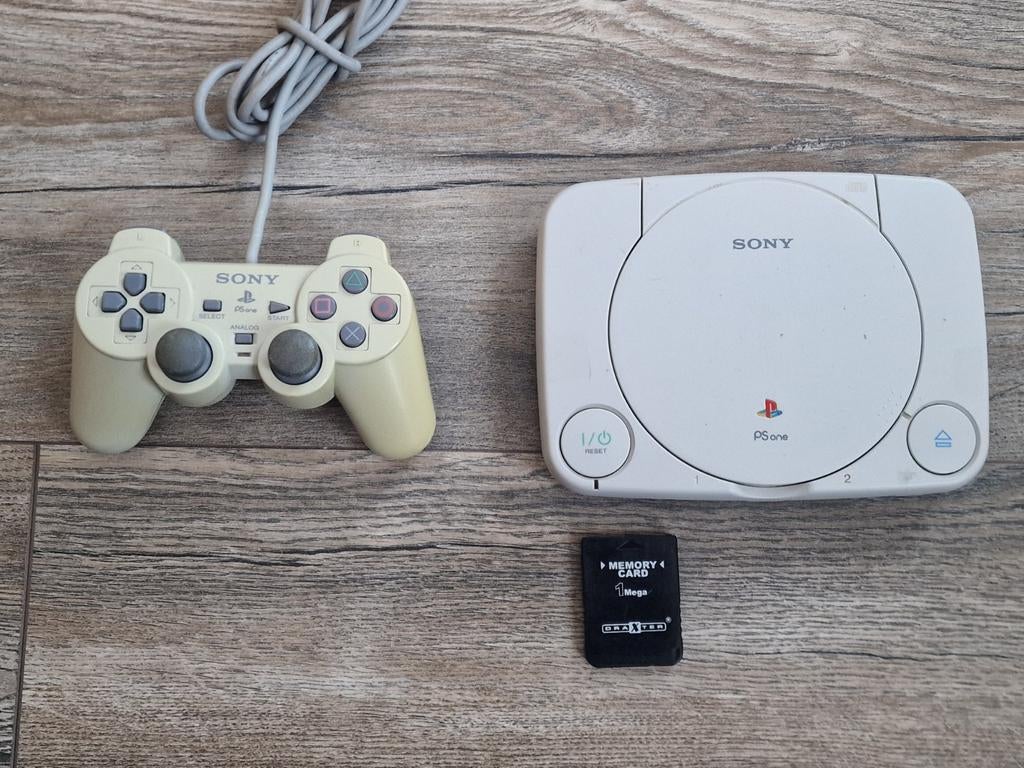 PS one Baby (ps 1) inclusief games en accessoires, Spelcomputers en Games, Spelcomputers | Sony PlayStation 1, Ophalen of Verzenden