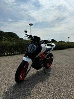 KTM 390 duke - Akrapovic uitlaat, Motoren, Particulier, 373 cc, Minimaal motorrijbewijs A2, Sportuitlaat