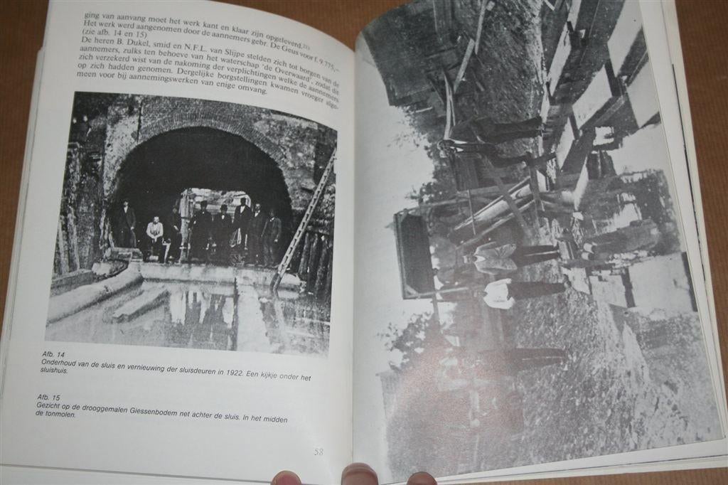 Zevenhonderd jaar "Dam" — 1281-1981, Boeken, Ophalen of Verzenden, Gelezen