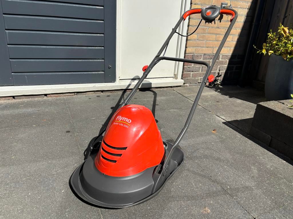 Flymo Turbo Lite 250 grasmaaier, Ophalen, Gebruikt, Elektrische grasmaaier, 30 t/m 39 cm