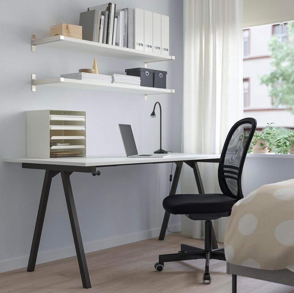 IKEA Trotten Bureau Wit / Antraciet - Z.G.A.N., Ophalen, Spaanplaat of MDF, Zo goed als nieuw, IKEA