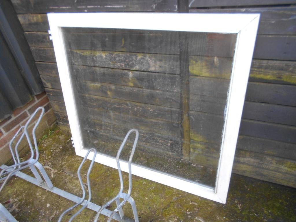 Hardhouten raam, Doe-het-zelf en Verbouw, Glas en Ramen, Ophalen, Gebruikt, Minder dan 80 cm, Gevelraam of Ruit