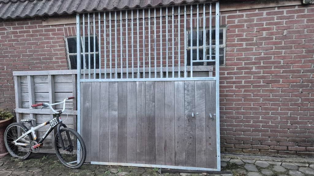 Voor-of tussenwand 1,96