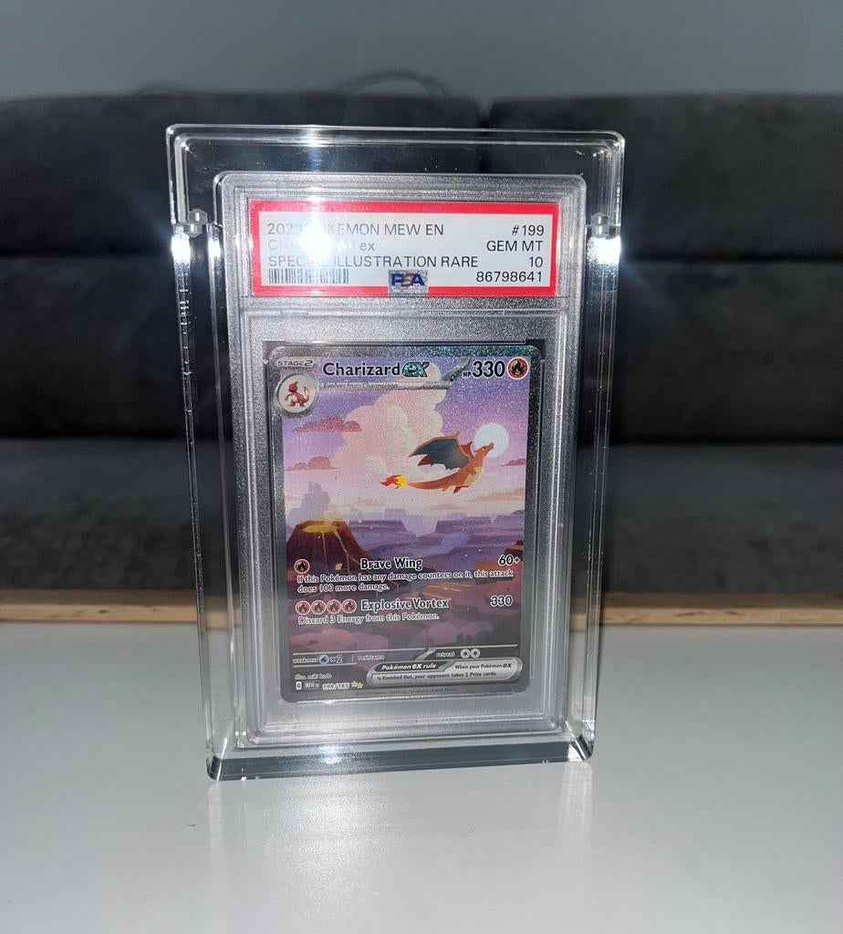 Psa 10 - Charizard 199 Inclusief Acryl Guard, Ophalen, Zo goed als nieuw