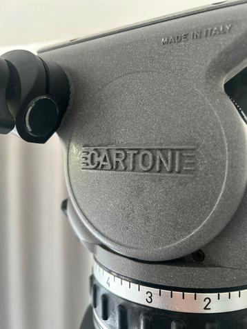 Cartoni videstatief met tas en Sachtler beschermkoker beschikbaar voor biedingen