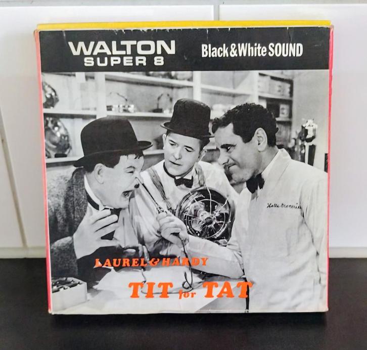 Laurel and Hardy in Tit For Tat uit 1935 Super 8 mm, Audio, Tv en Foto, Filmrollen, 8mm film, Ophalen of Verzenden