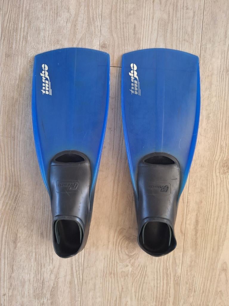 Turbo flippers blauw maat 35/36, Watersport en Boten, Duiken, Ophalen of Verzenden, Zo goed als nieuw, Zwem- of Duikvliezen