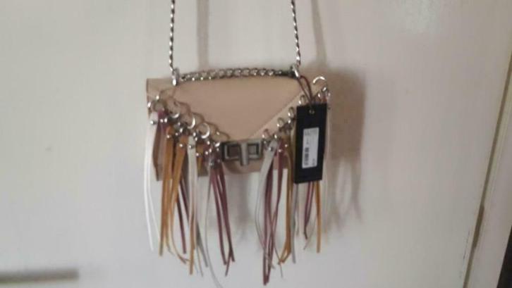 Supertrash tasje met franjes beige, nieuw met kaartje, Sieraden, Tassen en Uiterlijk, Tassen | Damestassen, Nieuw, Schoudertasje