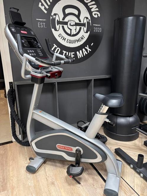 Star Trac 8UB Upright Bike/Hometrainer met tablet houder/fan, Sport en Fitness, Fitnessmaterialen, Zo goed als nieuw, Overige typen