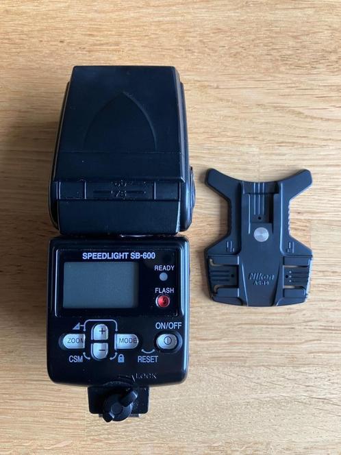 Nikon SB 600 flitser met tas, Audio, Tv en Foto, Fotografie | Flitsers, Nieuw, Nikon, Kantelbaar, Ophalen