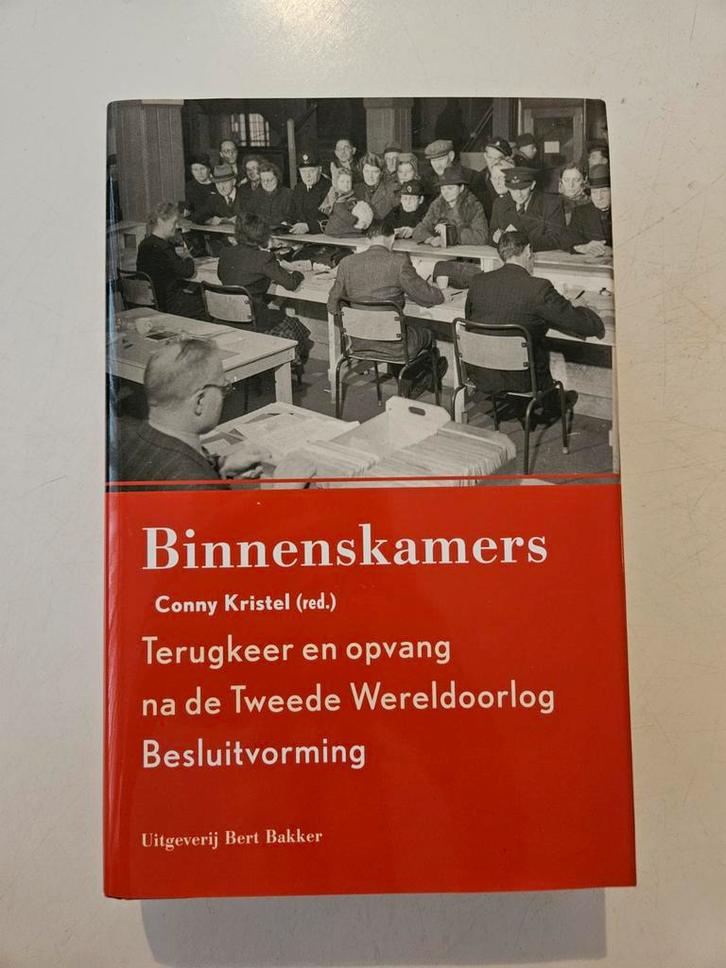 Binnenskamers. Terugkeer en opvang na de Tweede Wereldoorlog, Boeken, Overige Boeken, Zo goed als nieuw, Ophalen of Verzenden