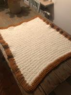 NIEUW! BABYDEKEN WIEG WOL CREMEWIT MET OKER ZEER ZACHT, Ophalen of Verzenden, Nieuw, 70 tot 85 cm, Deken