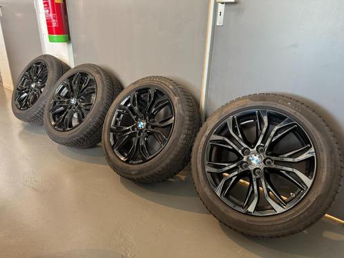 BMW X1 X2 F48 F39 velgen 18” + winterbanden Pirelli runflat, Auto-onderdelen, Banden en Velgen, Banden en Velgen, Winterbanden