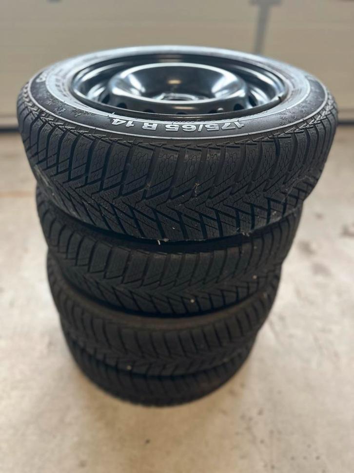 Winterbanden Continental 175/65 R14 op stalen velg, Auto-onderdelen, Banden en Velgen, Banden en Velgen, Winterbanden, 14 inch