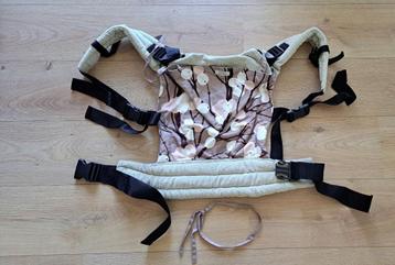 Wompat baby carrier