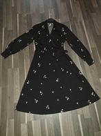 Jurk met wijde rok, M, Kleding | Dames, Jurken, Maat 38/40 (M), Zwart, Ophalen of Verzenden, Zo goed als nieuw