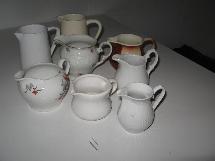 8 gemerkte serveer melk kannen verschil grote samen €15.-, Antiek en Kunst, Antiek | Servies los, Ophalen of Verzenden